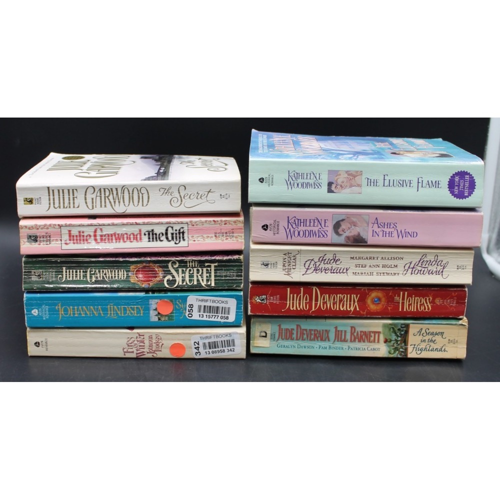 Lot of 10 Romance Novels Julie Garwood Linda Howard Vintage Paperbacks